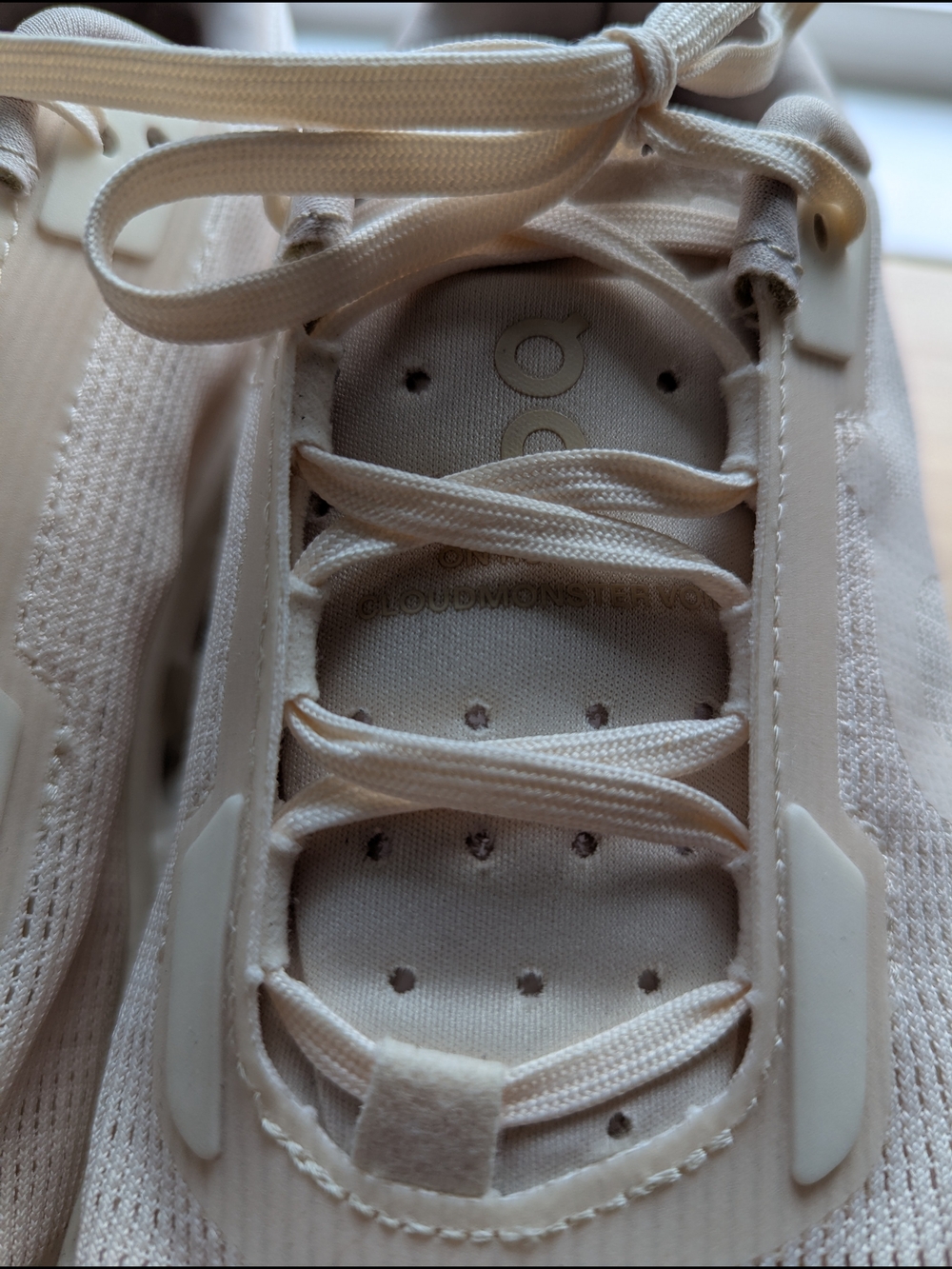On Running Women's Cloudmonster Void Size 7 Cream - Picture 3 of 6